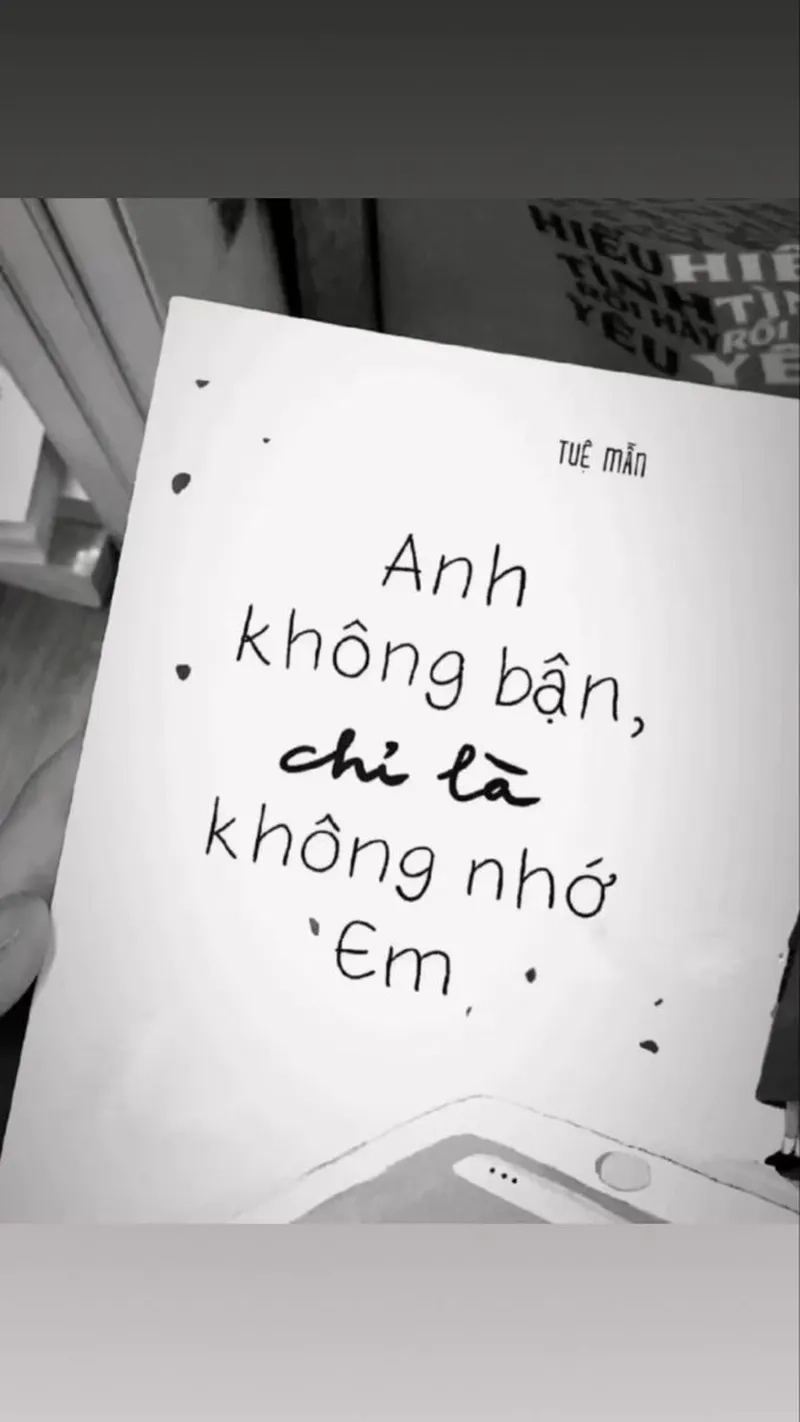 Meme anh nhớ em này ngọt ngào và tình cảm, dễ làm người khác yêu thích.