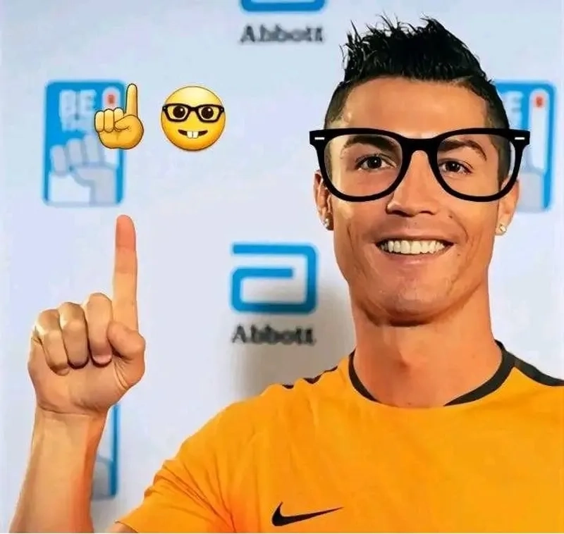 Khoảnh khắc đầy cảm xúc trong meme ronaldo khóc