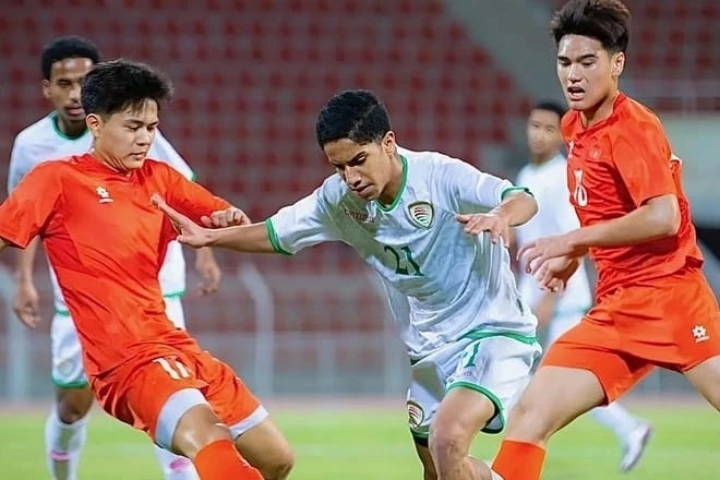  Nguyễn Đình Bắc sút bóng trong trận U22 Việt Nam vs U22 Lào – Nguồn: Jun88