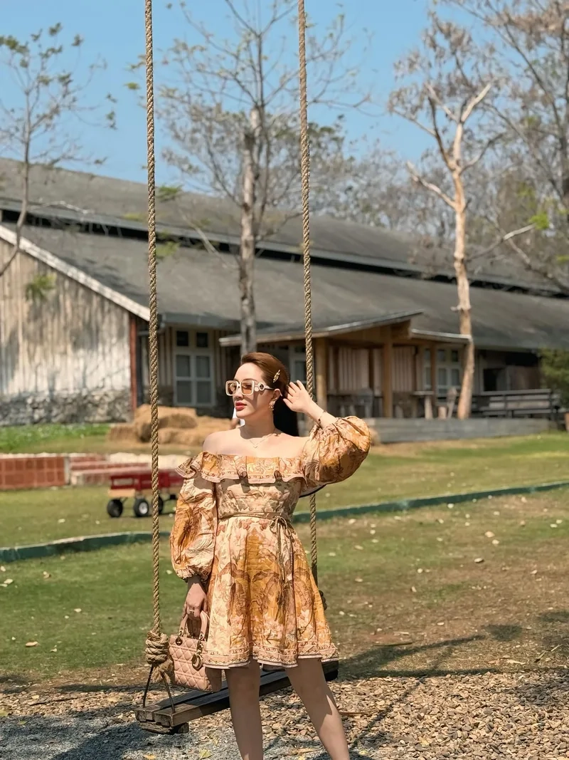 Nghe ngày buồn nhất Bảo Thy để cảm nhận nỗi buồn sâu lắng