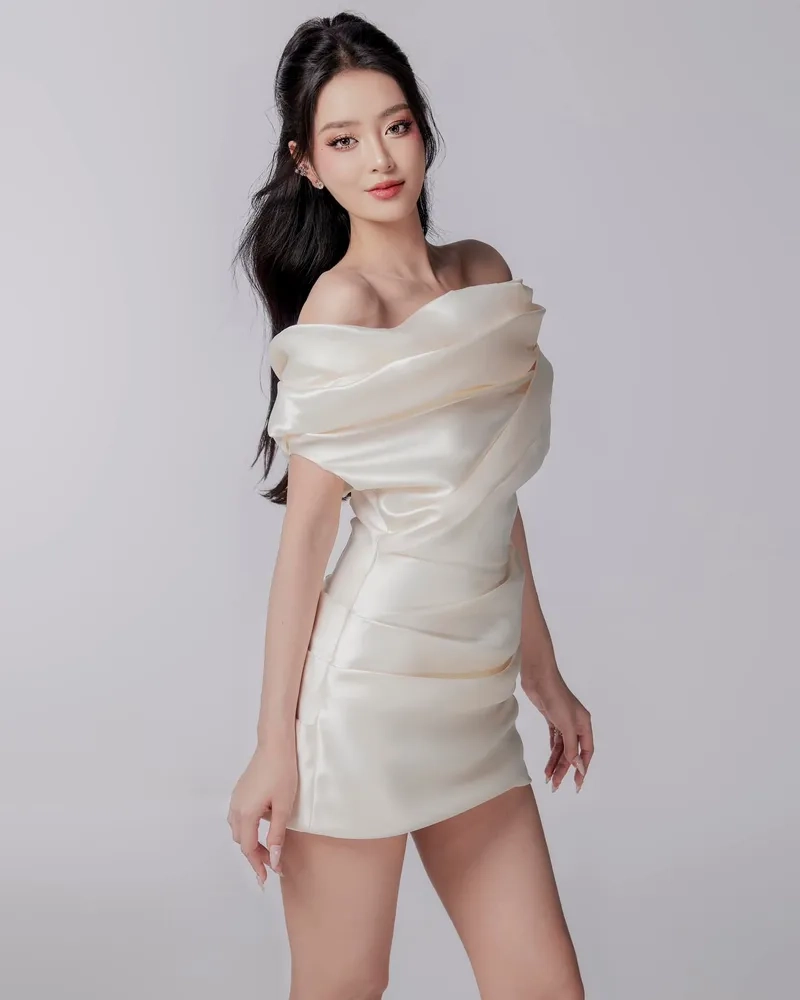 Chúc mừng sinh nhật Bùi Khánh Linh qua ảnh rực rỡ