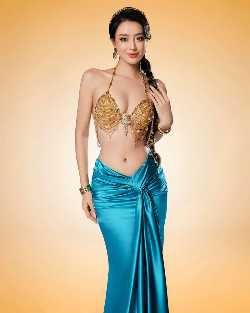 Bùi Khánh Linh cân nặng hoàn hảo qua ảnh thời trang mới