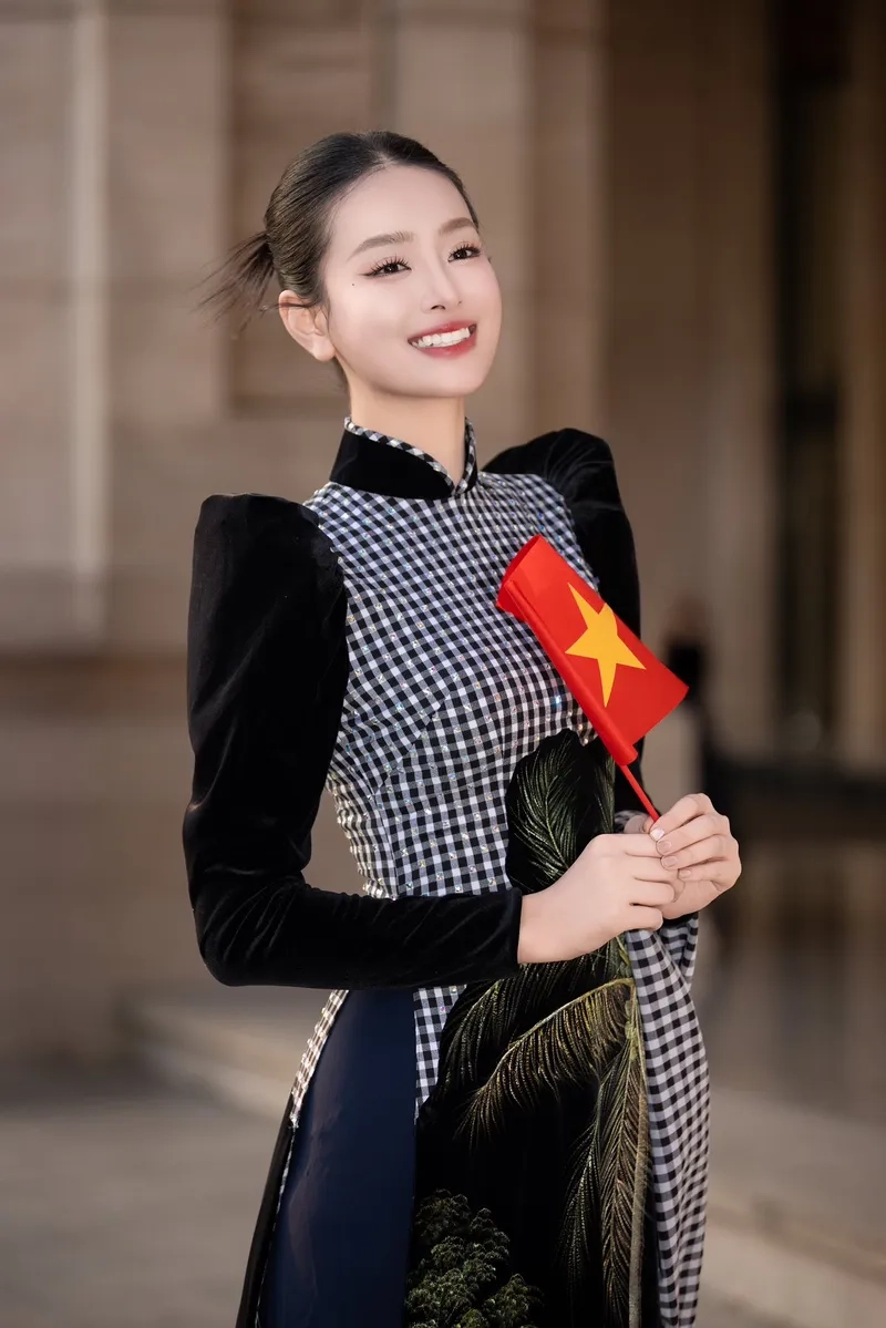 Drama Bùi Khánh Linh qua những shoot hình hậu trường