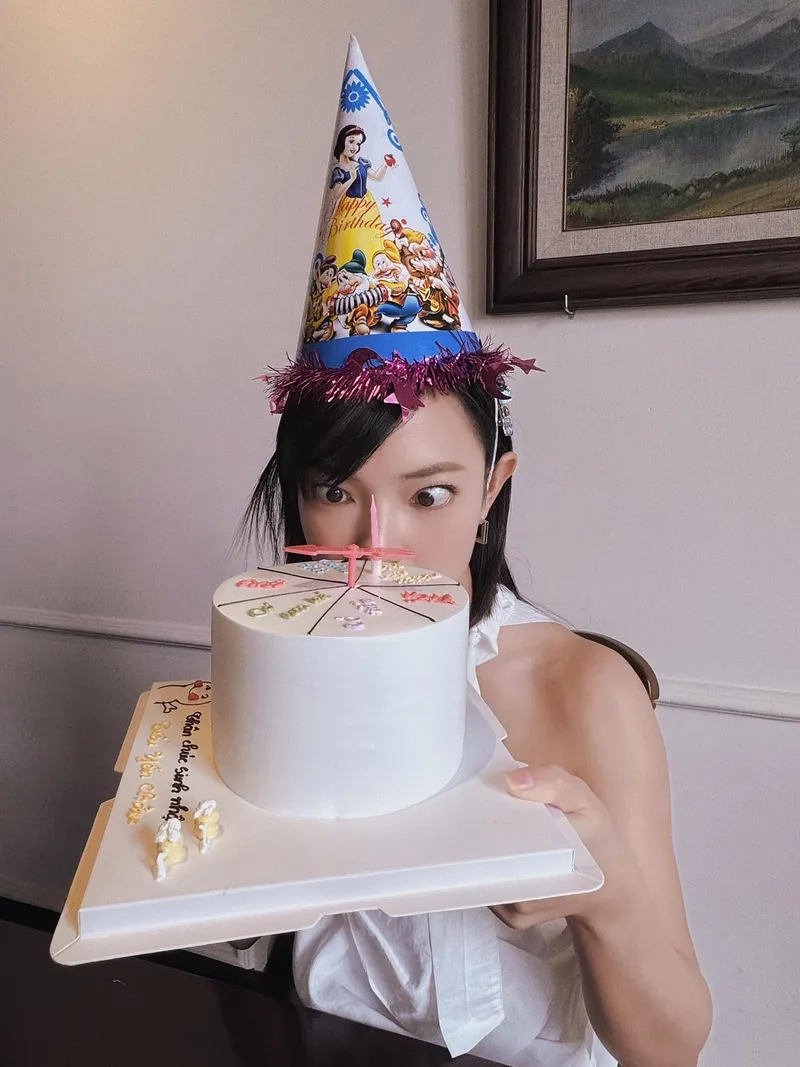 Khám phá Châu Bùi sinh năm bao nhiêu với nhan sắc trẻ trung