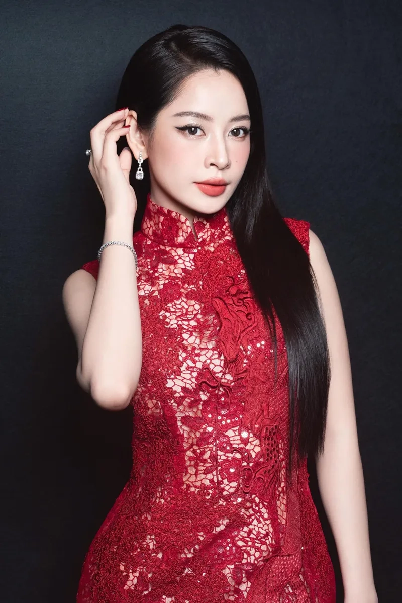 Thưởng thức karaoke Chi Pu cùng bạn bè cuối tuần