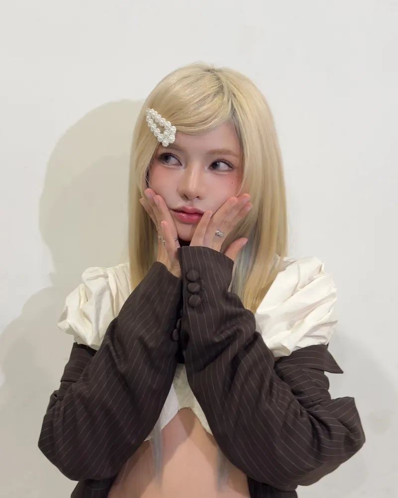 Xem ảnh Ciin cute trong khoảnh khắc đáng yêu