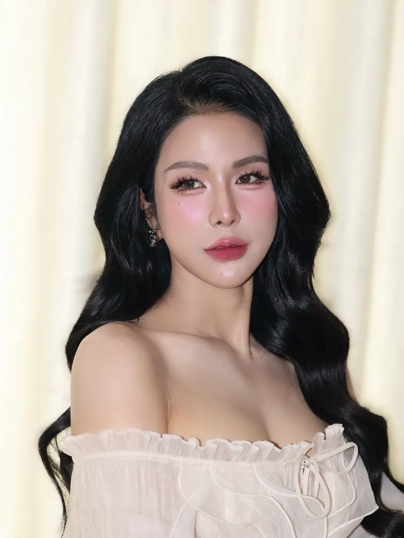Xem Diệp Lâm Anh dancer qua ảnh vũ đạo chuyên nghiệp