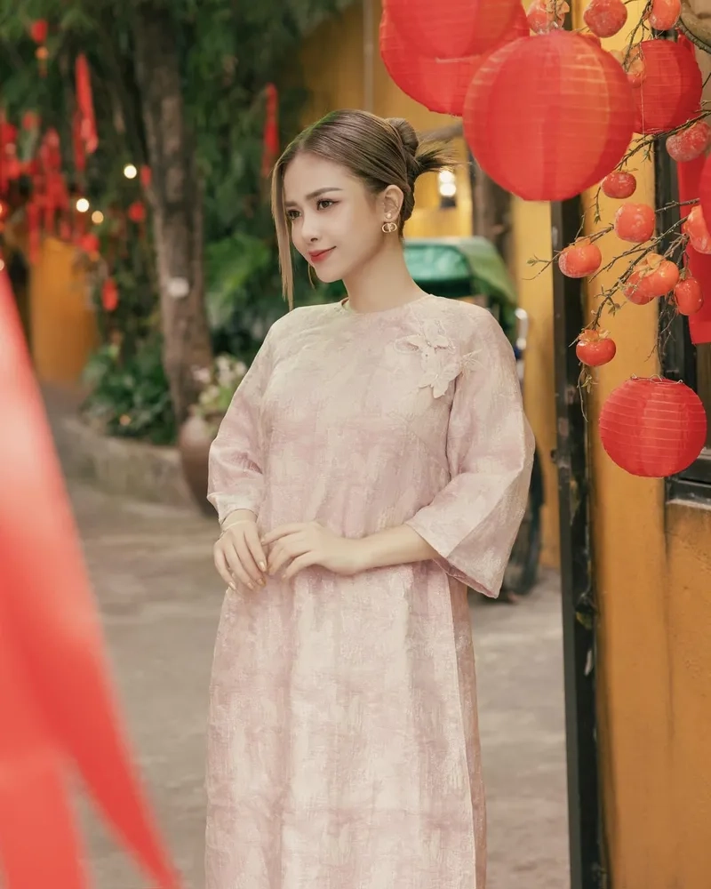 Tò mò Dương Hoàng Yến sinh năm bao nhiêu? Xem ngay