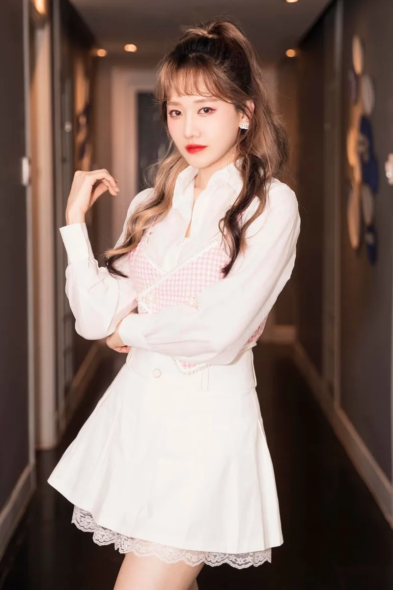 Hari Won bao nhiêu tuổi và nhan sắc hack tuổi đáng ngưỡng mộ