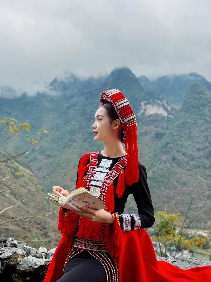 Tìm hiểu Lê Nguyễn Bảo Ngọc sinh năm để hiểu hơn về nàng hậu