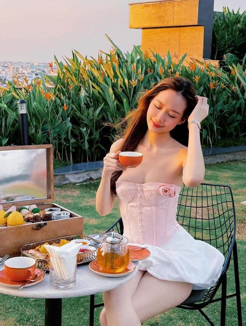 Hoa hậu Liên lục địa Lê Nguyễn Bảo Ngọc tỏa sáng trên đấu trường quốc tế