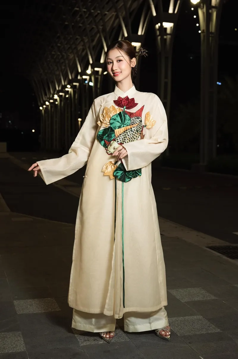 Võ Lê Quế Anh chiều cao bao nhiêu khiến fan ngưỡng mộ