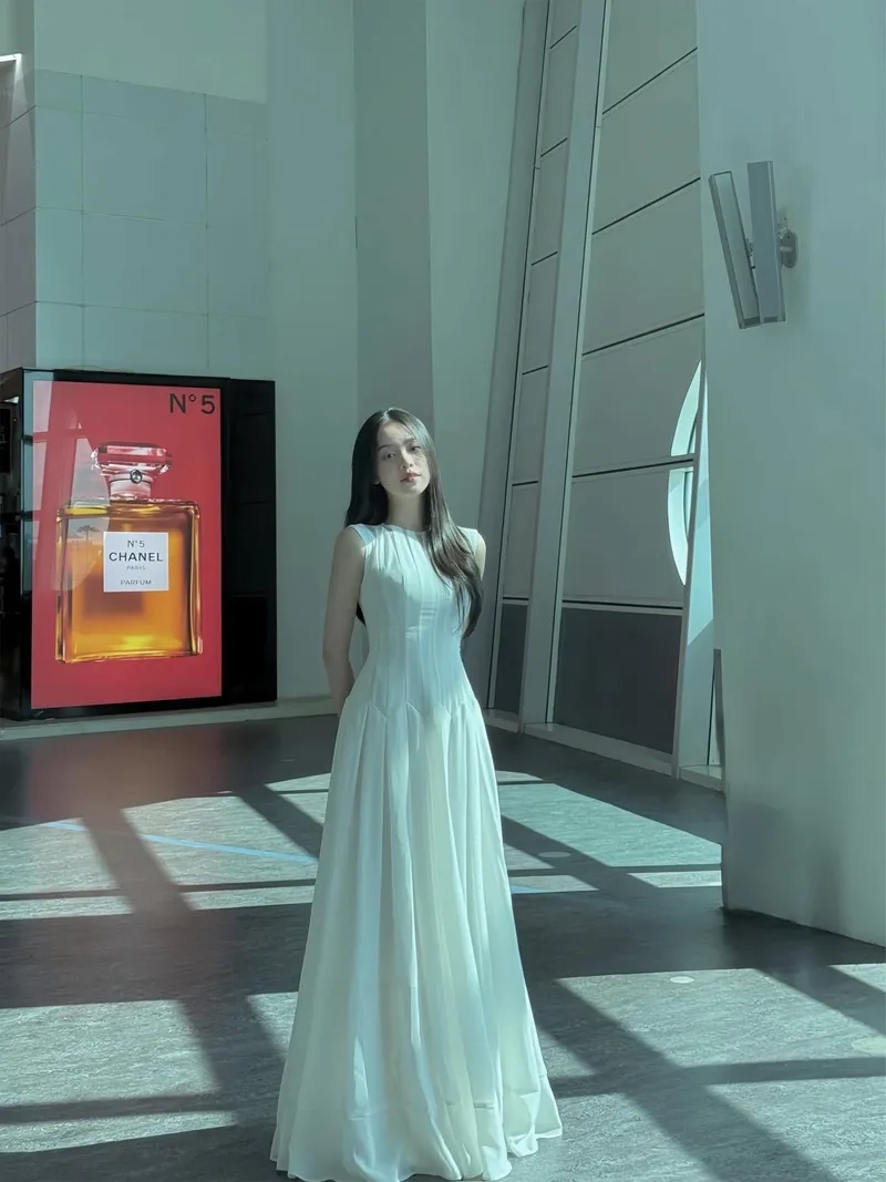 Chiêm ngưỡng hh Huỳnh Thị Thanh Thủy với vẻ đẹp thanh lịch