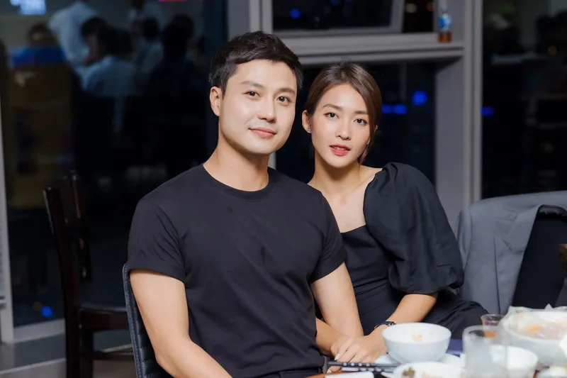 Thanh Sơn và Khả Ngân qua những khoảnh khắc hậu trường