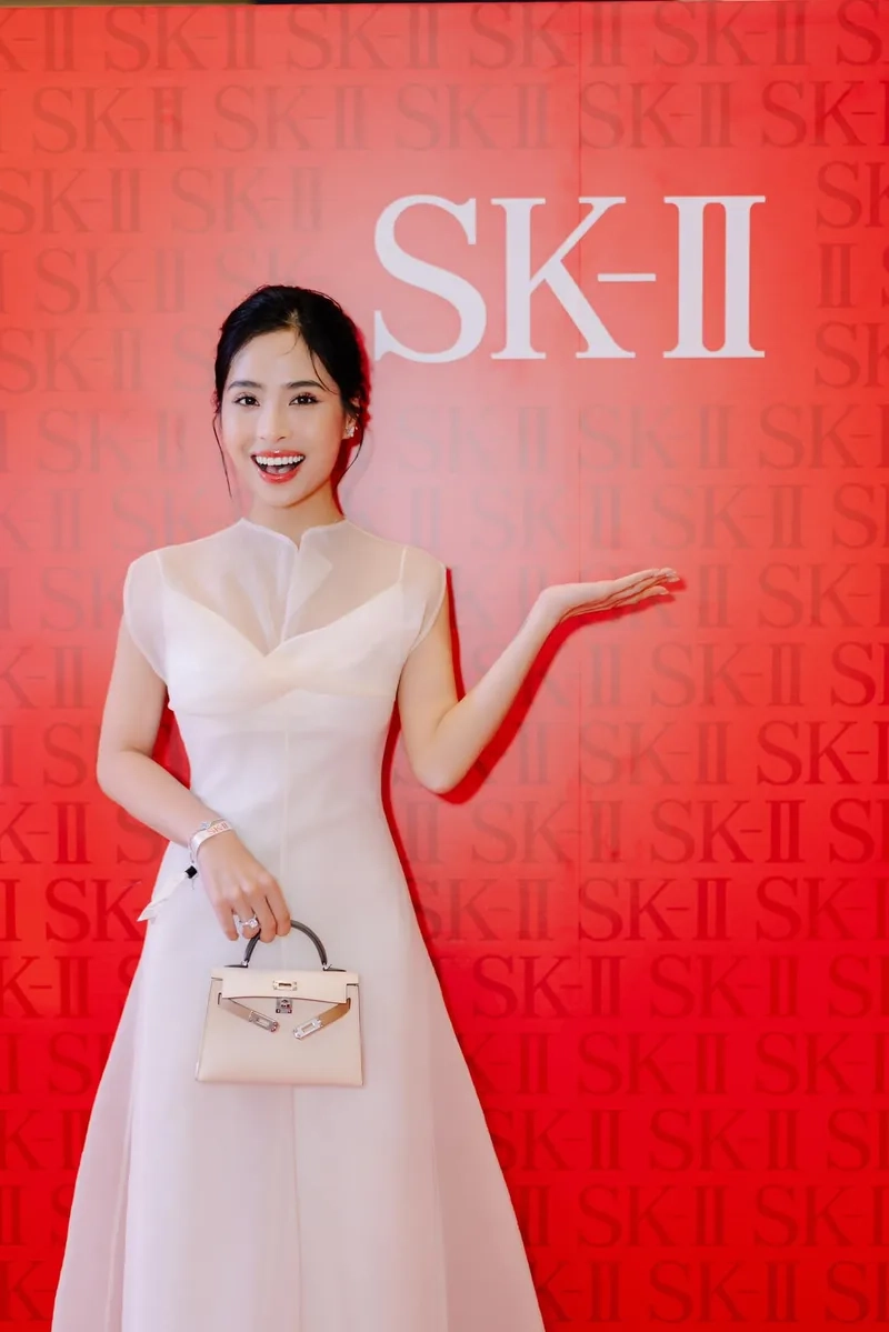 Tìm hiểu Kiều Anh ca nương wiki để biết thêm về ca nương tài năng