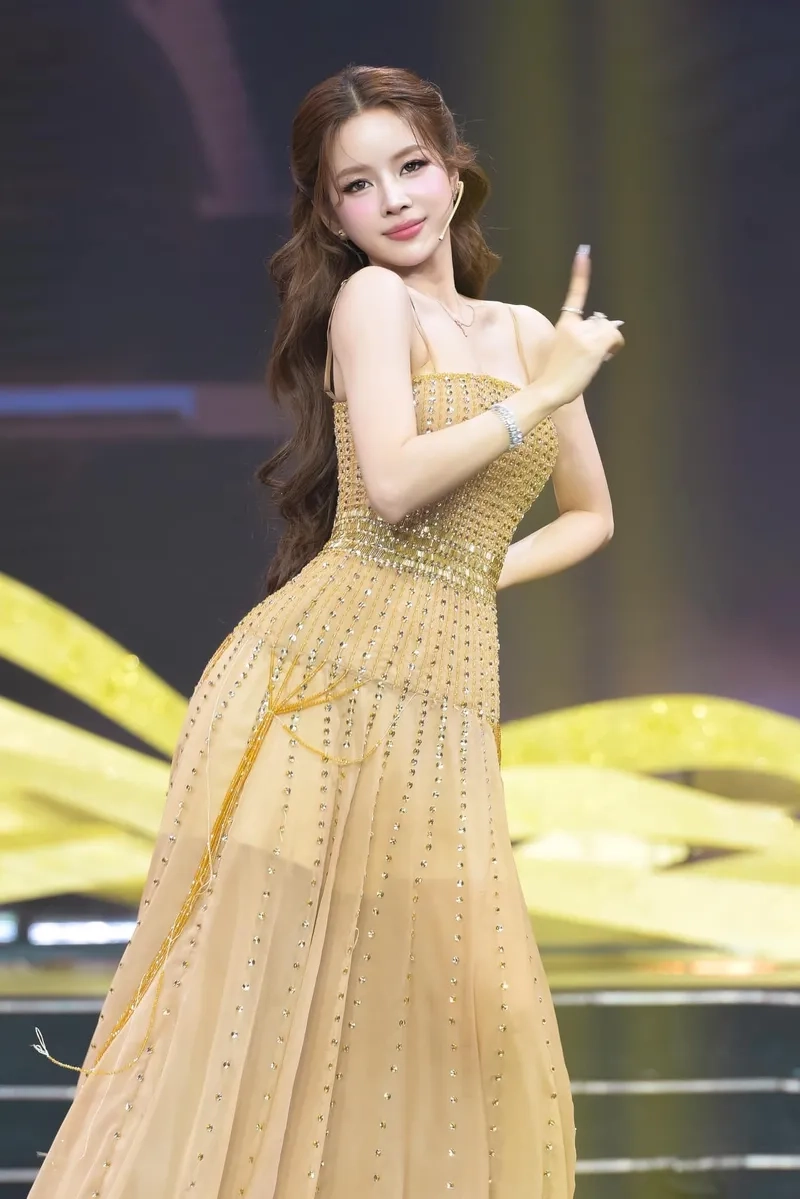 Chúc mừng DJ Mie sinh nhật với khoảnh khắc rực rỡ