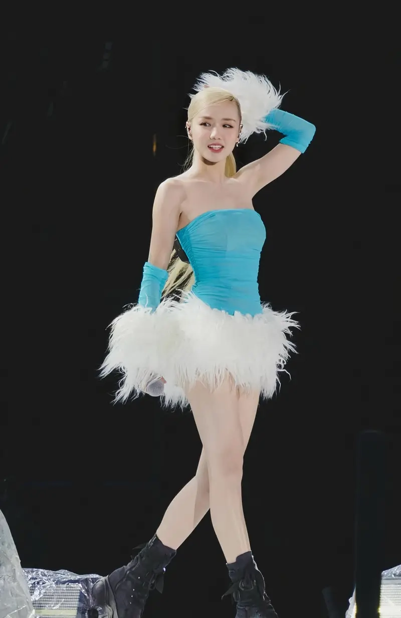 Phương Linh Phương Ly cặp chị em tài sắc vẹn toàn Vpop