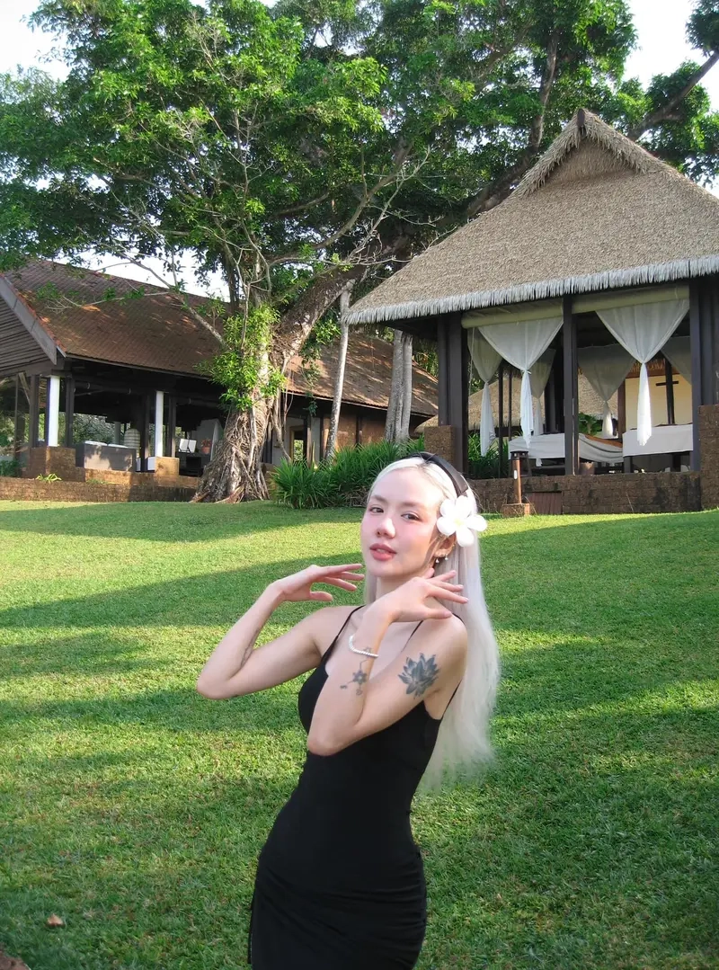 Phương Ly là ai và hành trình từ hot girl đến ca sĩ Vpop