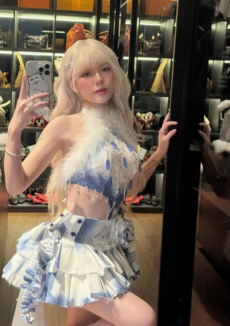 Ca sĩ Phương Ly sinh năm bao nhiêu và bí mật tuổi trẻ