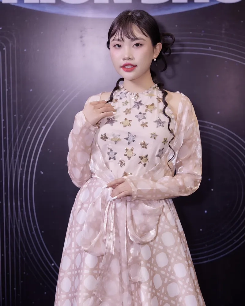 Phương Mỹ Chi quê ở đâu qua loạt ảnh đầy cảm xúc