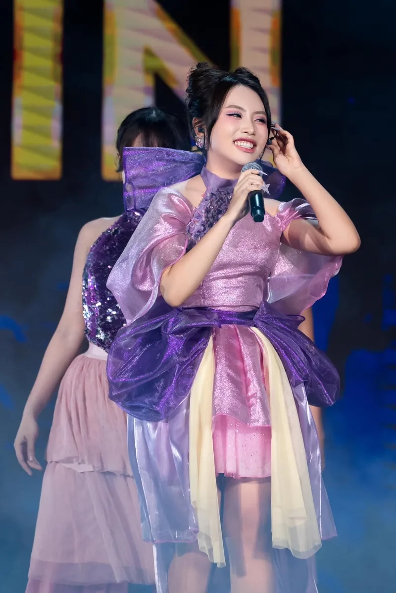 Phương Mỹ Chi là ai qua những shoot hình siêu cuốn hút