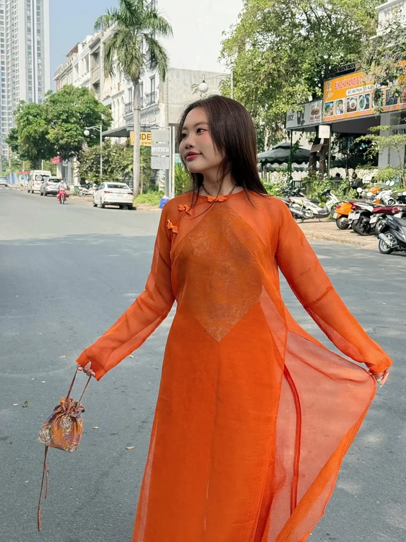 Nghe bài hát của Phương Mỹ Chi qua ảnh hậu trường đẹp