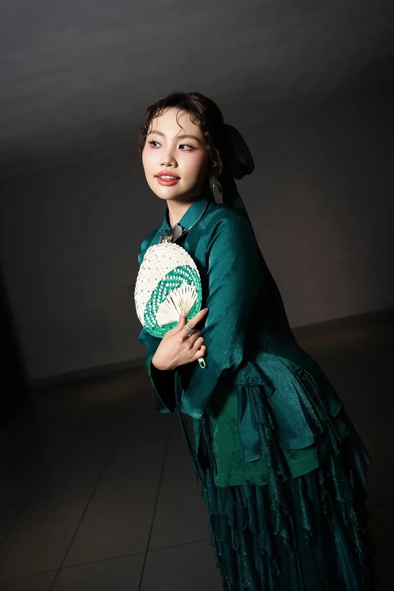 Phương Mỹ Chi mới nhất gây sốt qua loạt ảnh thời trang