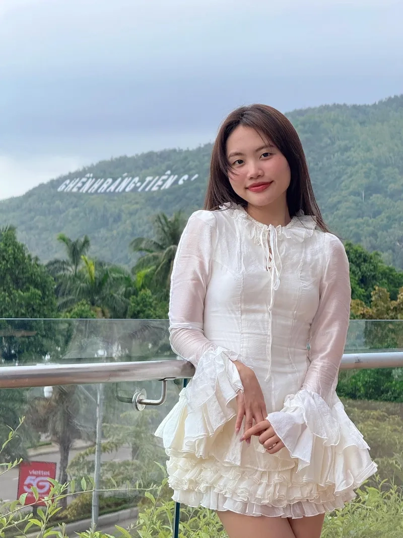 Bóng phù hoa Phương Mỹ Chi qua ảnh hậu trường ấn tượng