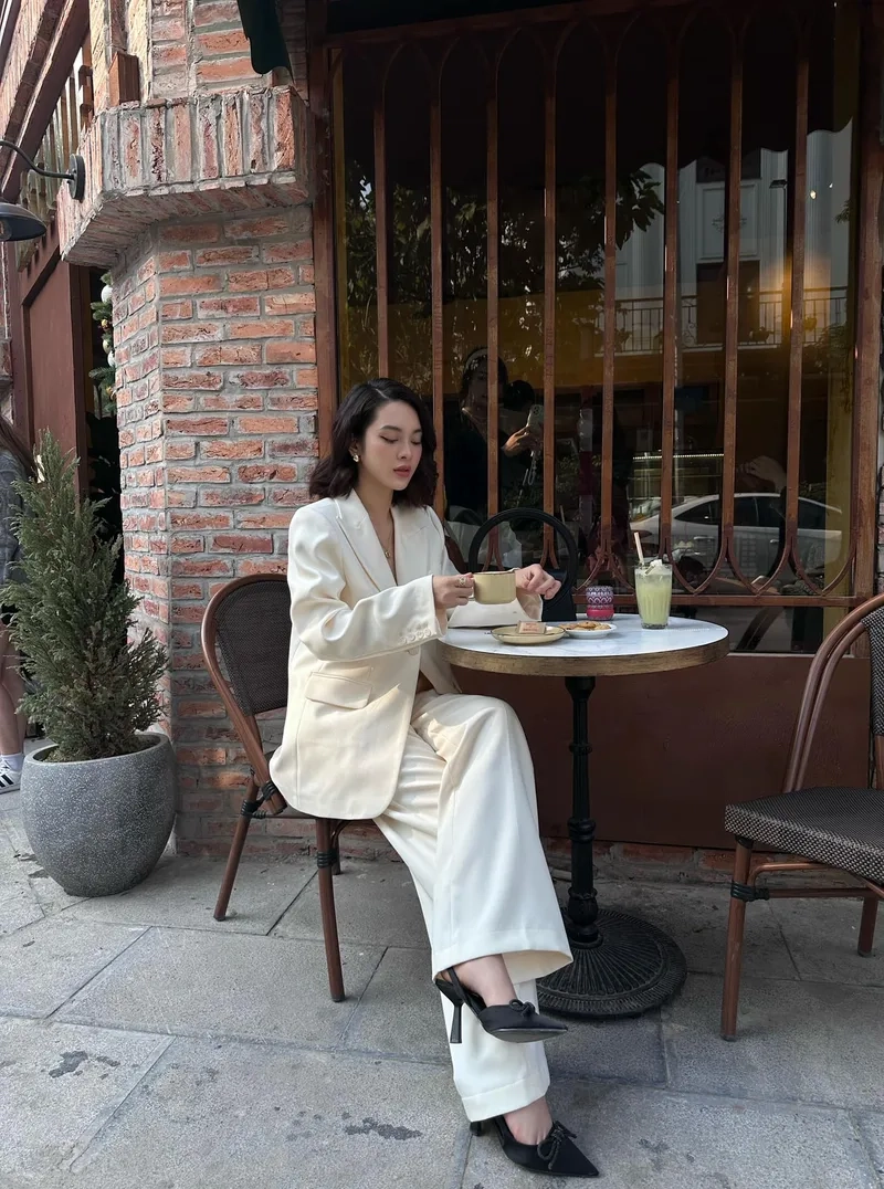 Theo dõi Quỳnh Lương TikTok để xem những clip siêu dễ thương