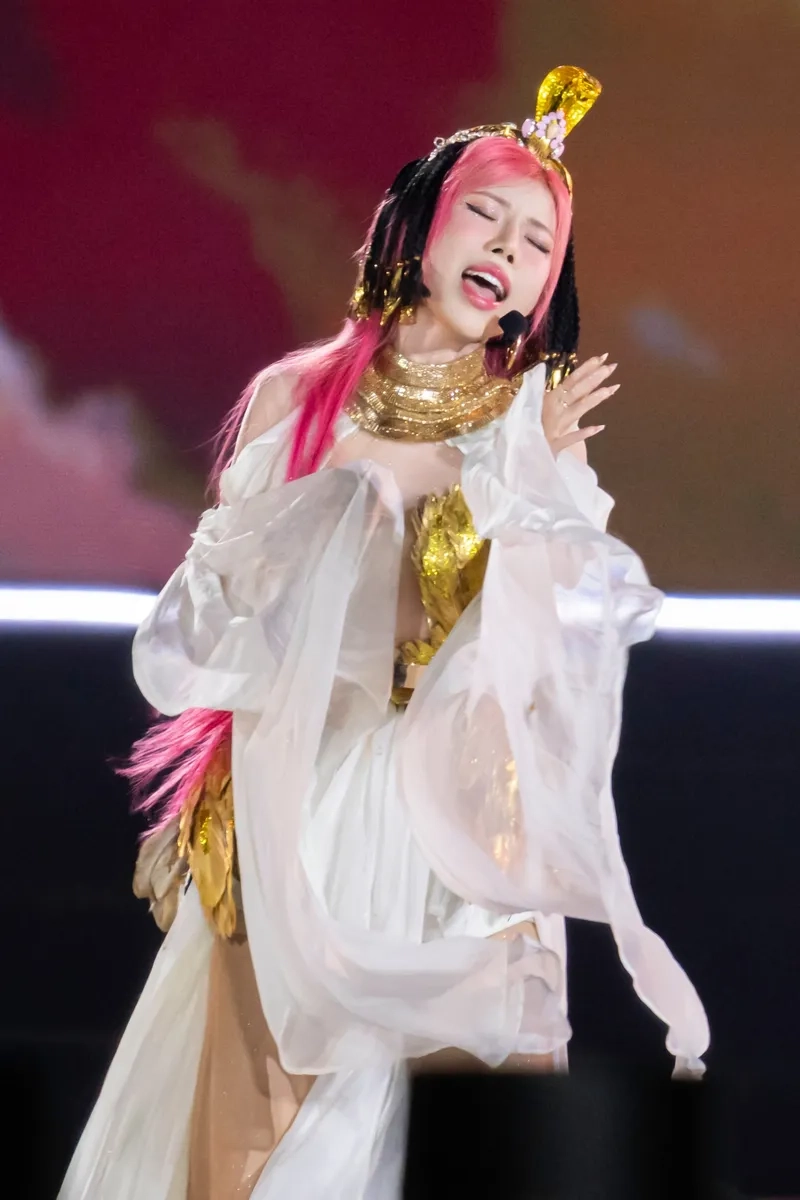 Thuộc lời barbie Trang Pháp lyrics để hát theo cực chất