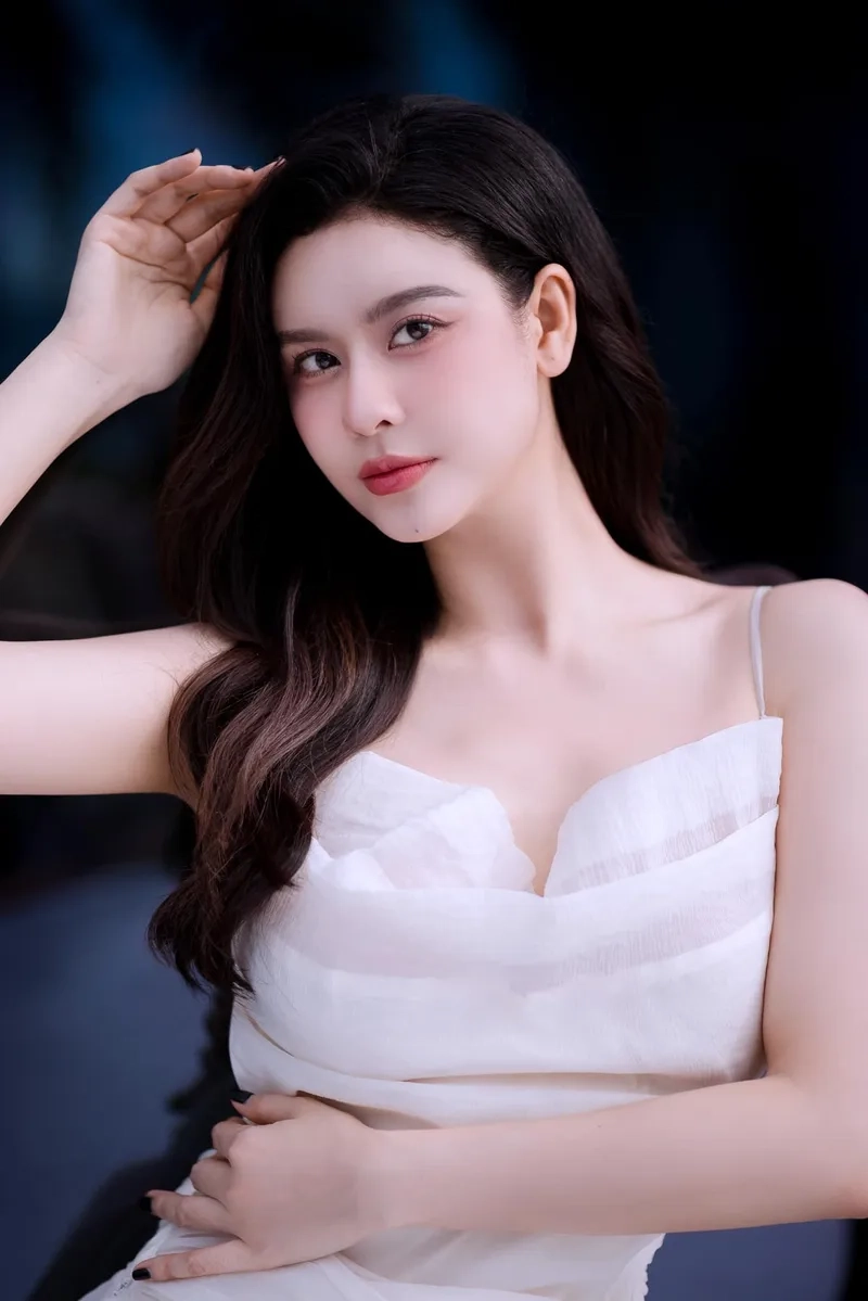 Tìm hiểu Trương Quỳnh Anh chiều cao và bí quyết giữ dáng hoàn hảo