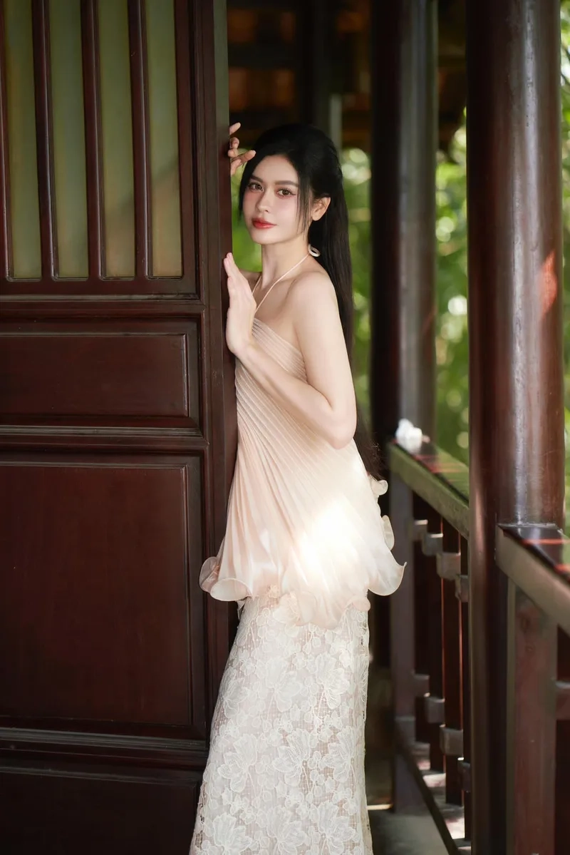 Xem lại Bước Nhảy Hoàn Vũ Trương Quỳnh Anh với màn vũ đạo đẹp mắt