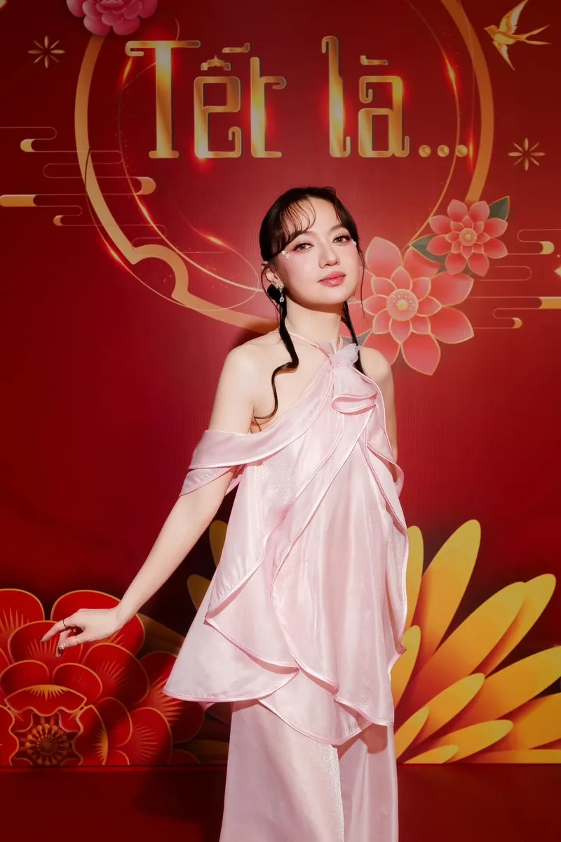 Ảnh đẹp từ nhạc Xuân Nghi làm fan phát cuồng
