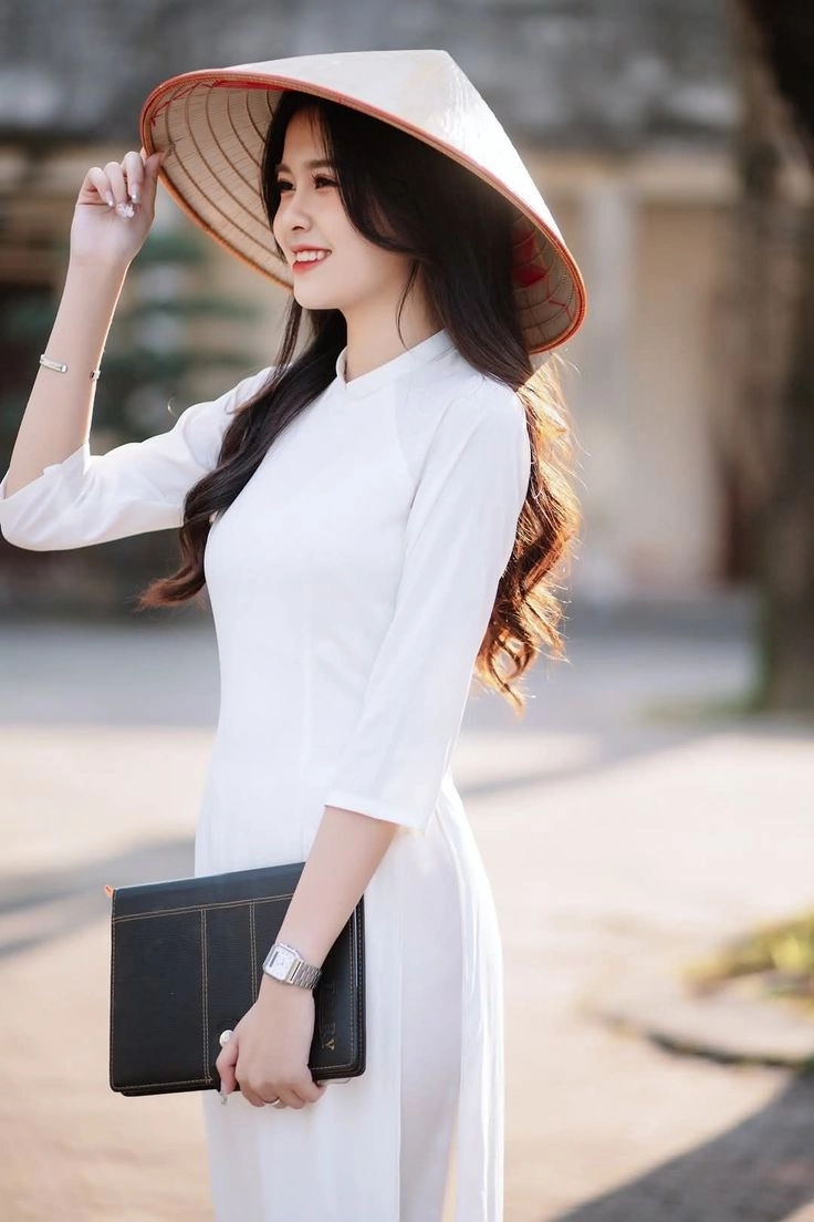 Ảnh áo dài học sinh tinh khôi và nhẹ nhàng