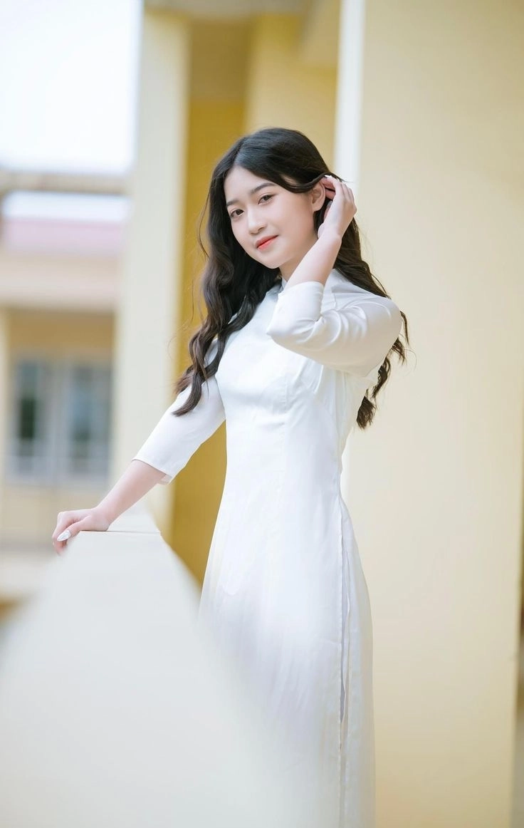 Áo dài nu sinh là hình ảnh quen thuộc thân thương