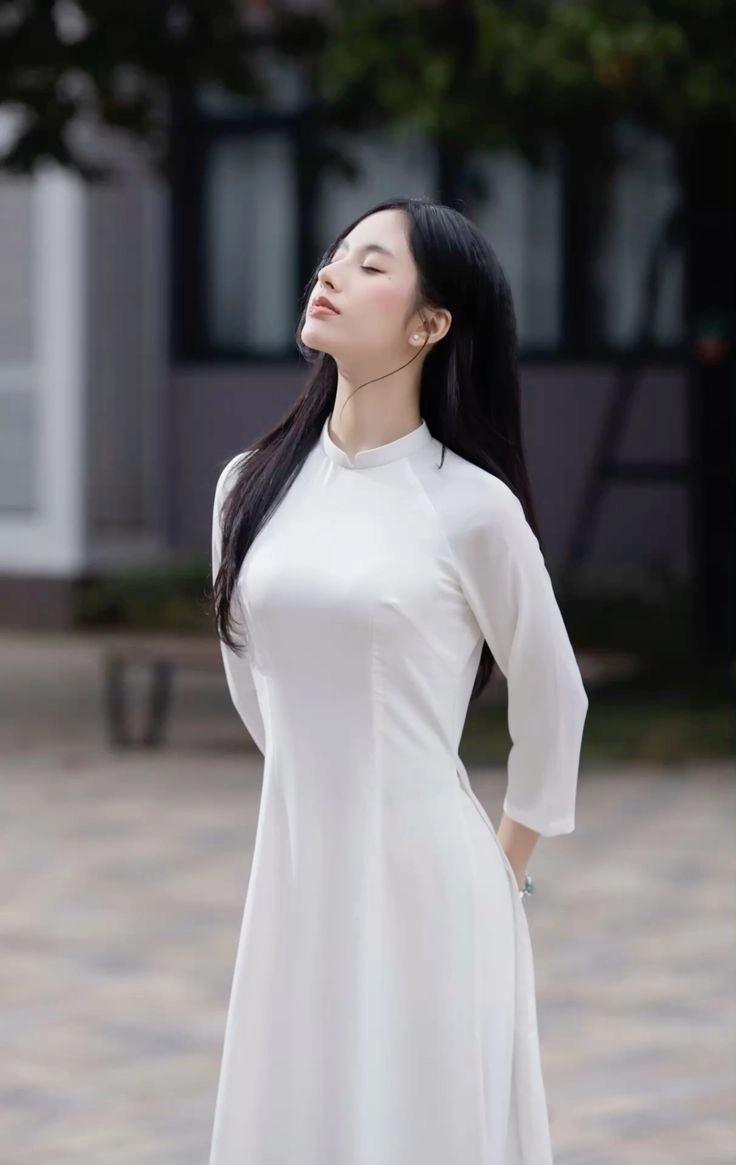 Hình ảnh áo dài học sinh khiến bao người thổn thức