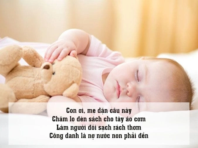  Trẻ em nghe đồng dao ru con qua lời mẹ 