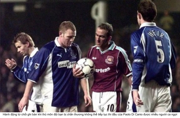 Những biểu tượng đẹp về fair-play trong bóng đá