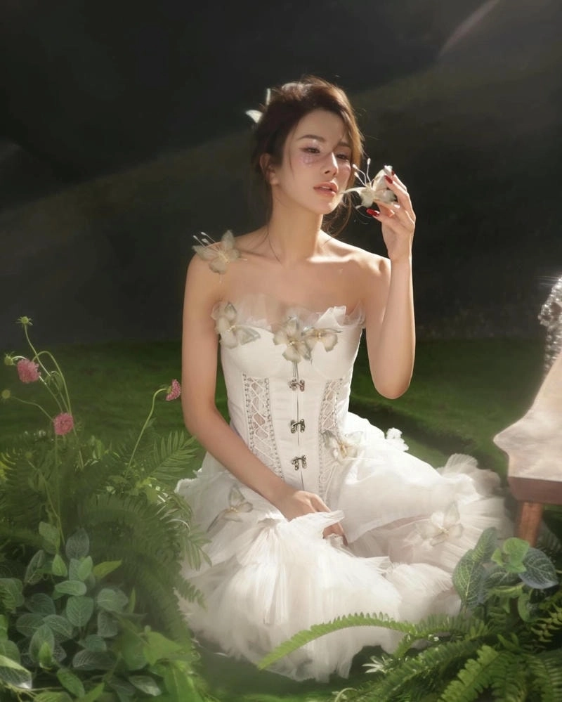 Nhiều người thắc mắc Diệp Lâm Anh bao nhiêu tuổi