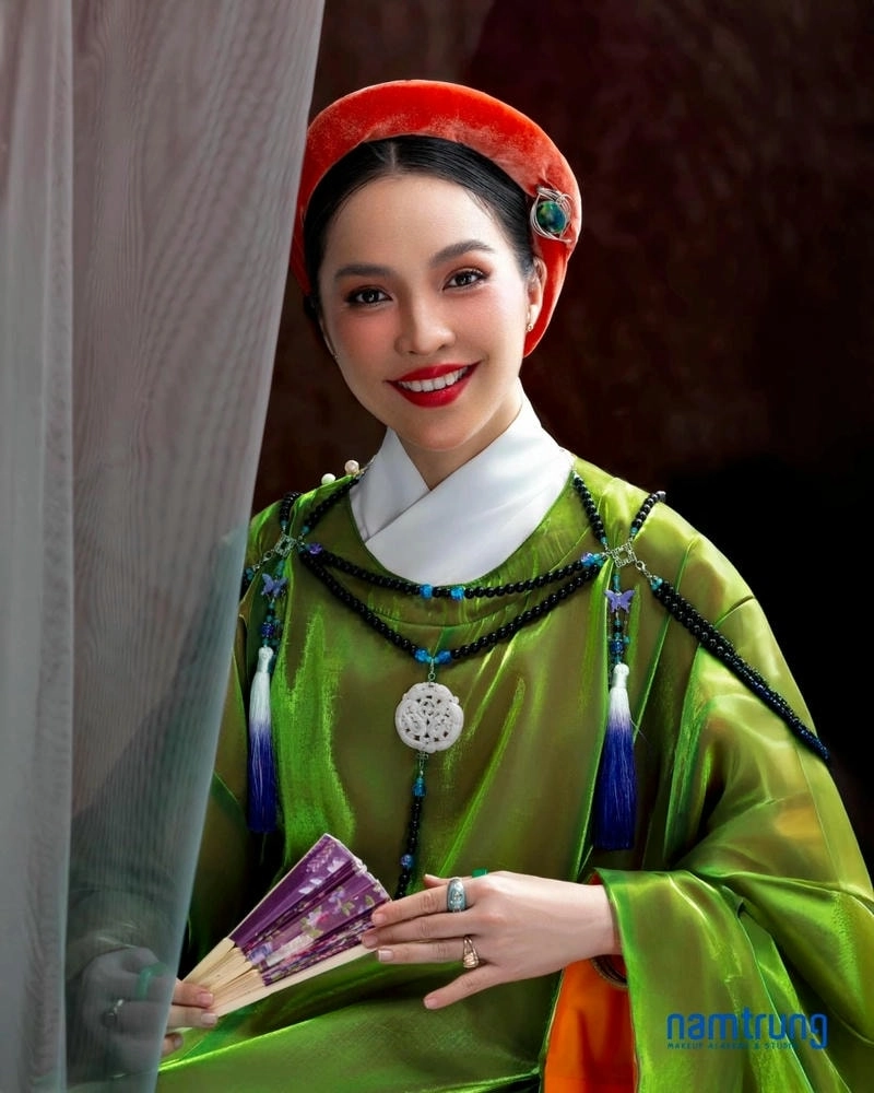 Hiền Thục bao nhiêu tuổi vẫn trẻ trung rạng ngời