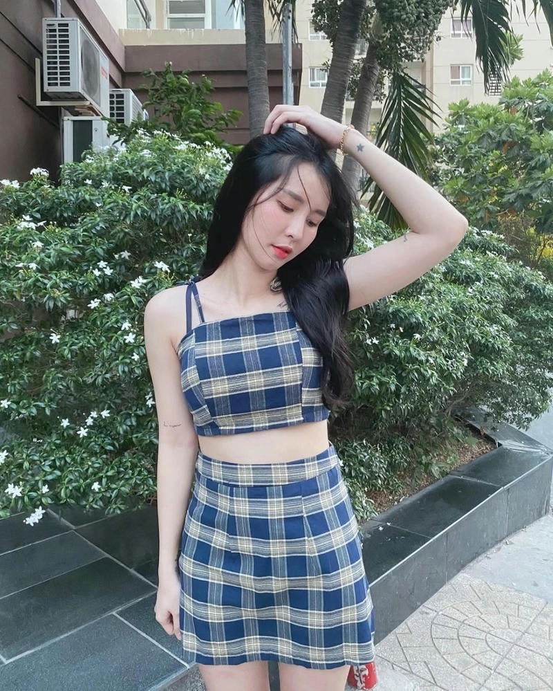 Fan hỏi Ngân Sát Thủ bao nhiêu tuổi liên tục