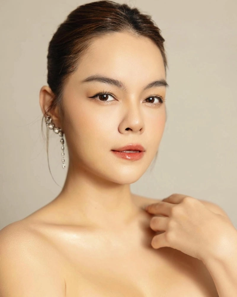 Khác lạ với vai ác Phạm Quỳnh Anh trong phim