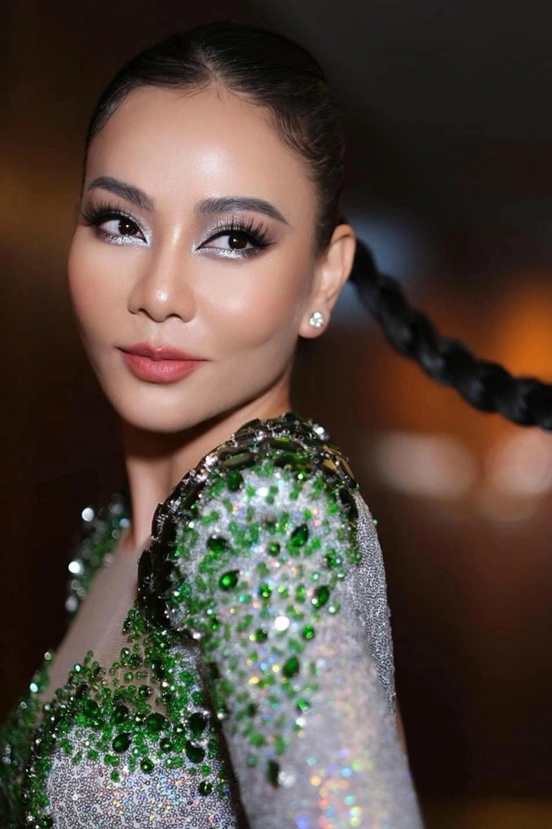 Hát theo Bay Thu Minh Lyric chuẩn cảm xúc