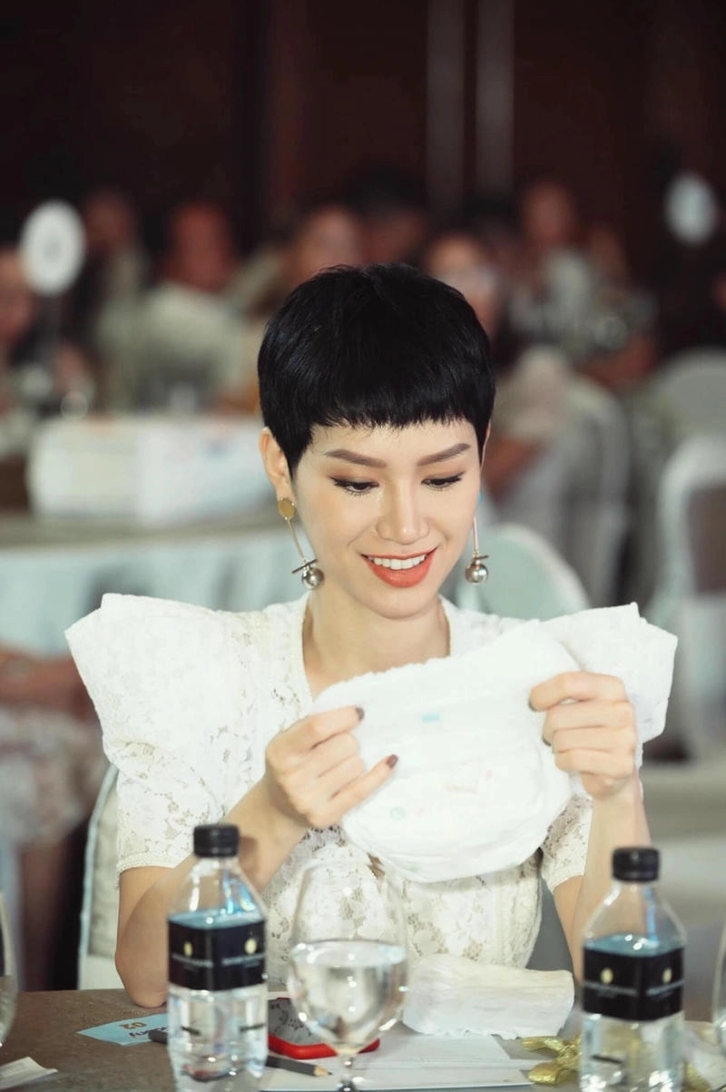 Trà My Idol live biểu diễn đầy nội lực