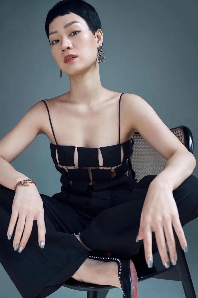 Nghe Trà My Idol đừng ai nhắc về anh ấy thấm từng lời