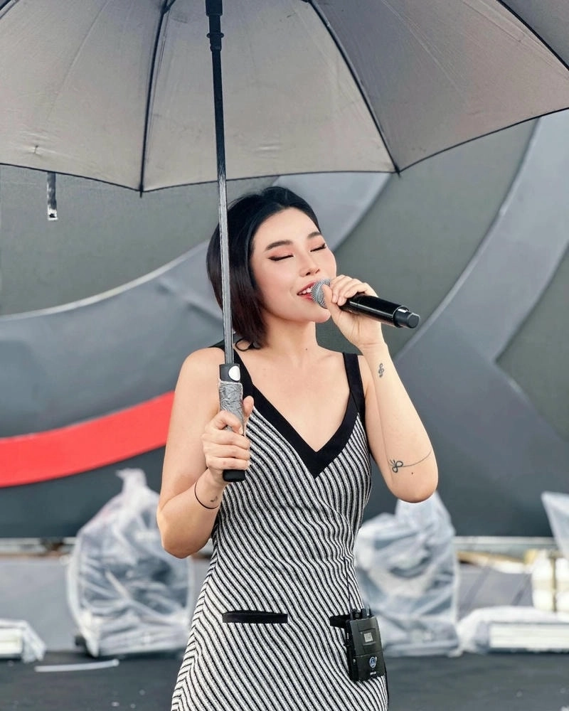 Trương Thảo Nhi bốn chữ lắm gây sốt