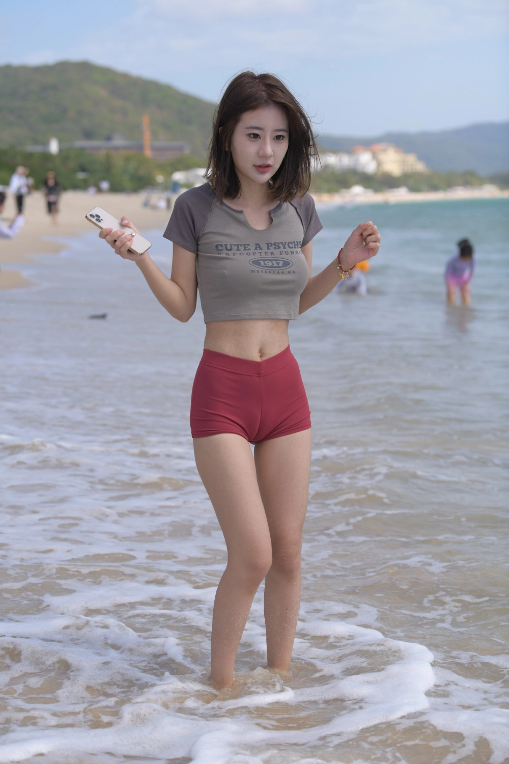 Nét đẹp gợi cảm của Anonymous khiến người xem không thể rời mắt