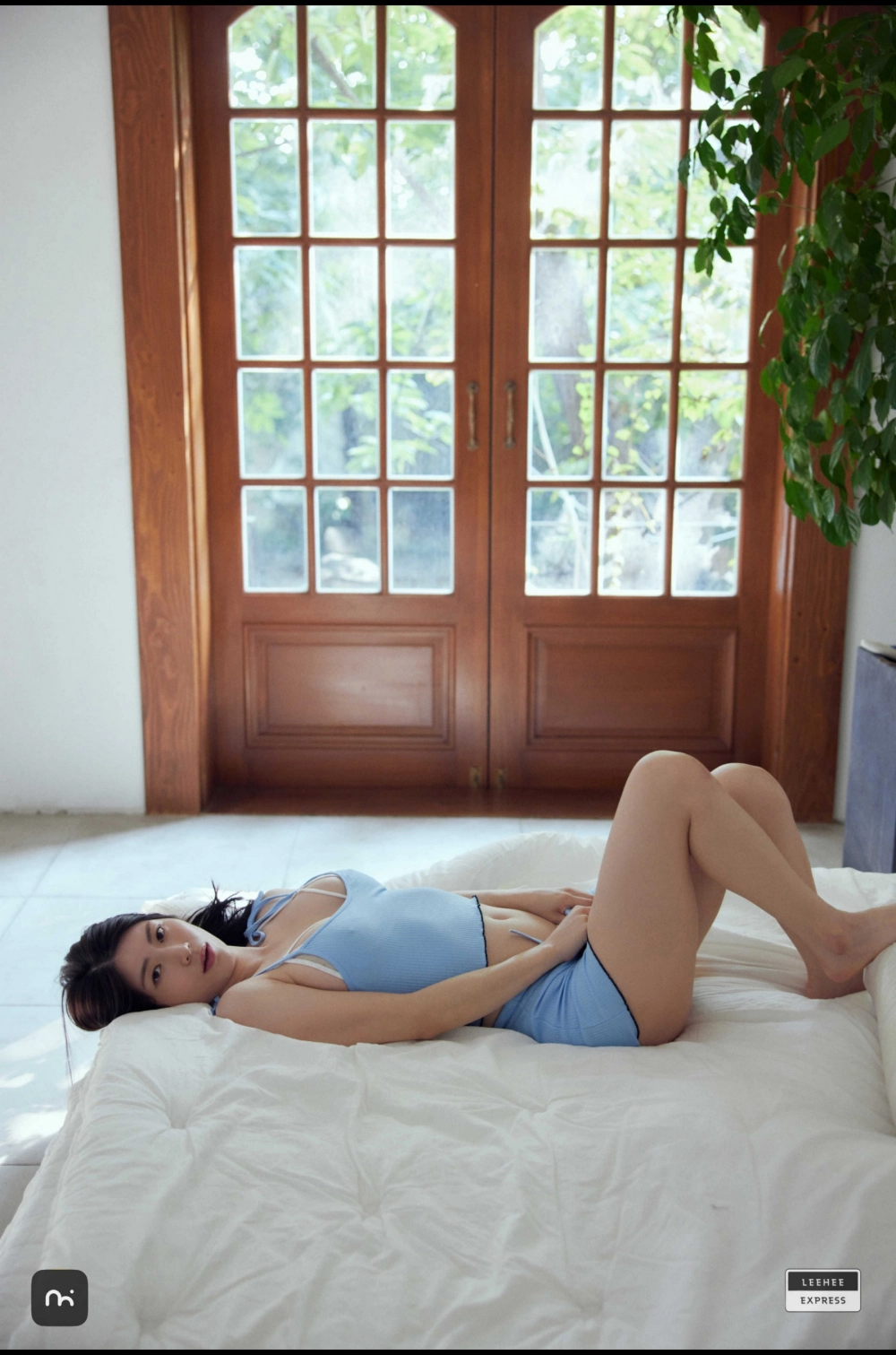 Min.E gợi cảm trong từng khung hình đầy mê hoặc