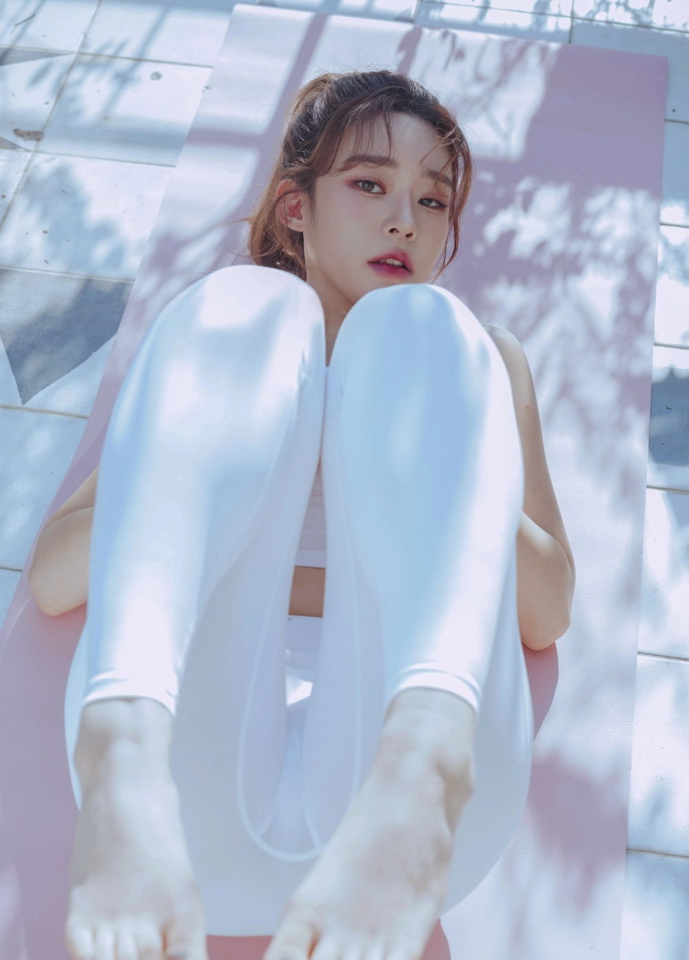 Vẻ đẹp nóng bỏng của Rahee khiến tim người loạn nhịp