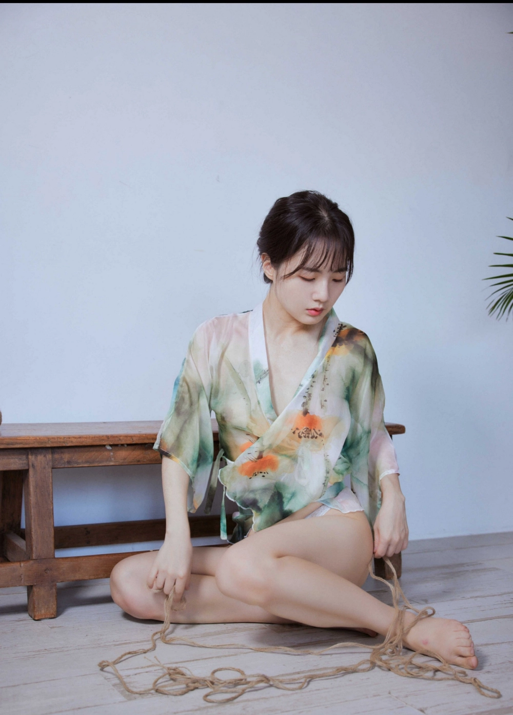 Ánh mắt sexy của Ray khiến người xem ngẩn ngơ